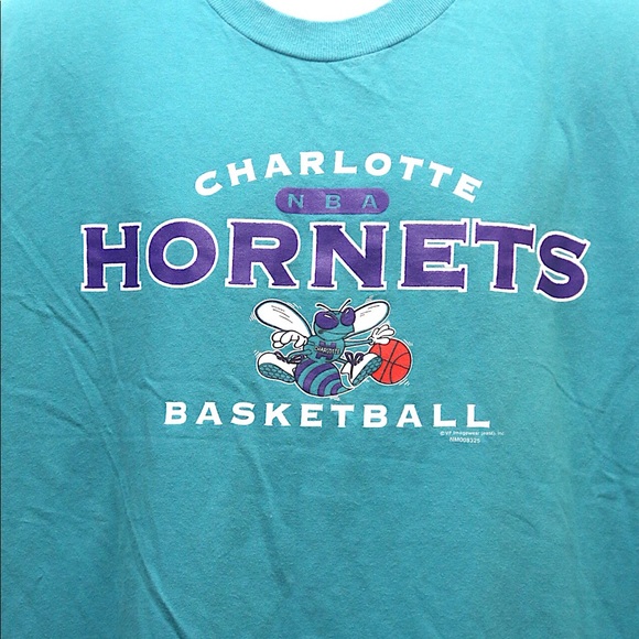 90’s CHARLOTTE HORNETS Spell Out Logo T-shirt - Picture 3 of 4